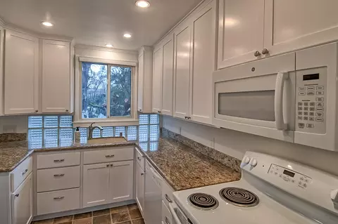 2490 Waldon St, Redding, CA 96001 photo 13