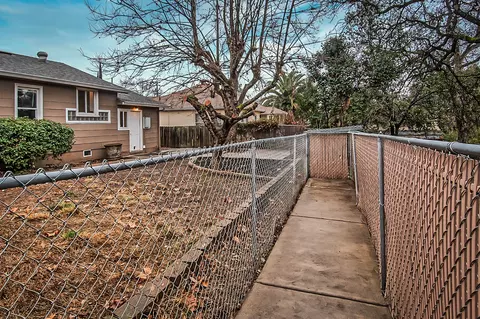 2490 Waldon St, Redding, CA 96001 photo 34