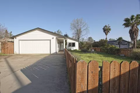4073 Ormsby Way, Redding, CA 96003 photo 2