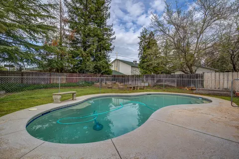 1714 Lazelle Ct, Redding, CA 96002 photo 24