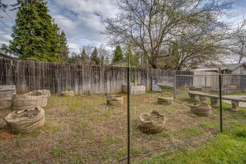 1714 Lazelle Ct, Redding, CA 96002 photo 29