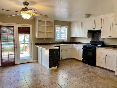 1714 Lazelle Ct, Redding, CA 96002 photo 8