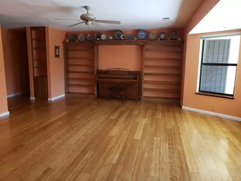 139 Williams Ave, Red Bluff, CA 96080 photo 2