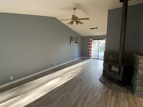 3316 Flintwood Way, Redding, CA 96002 photo 8