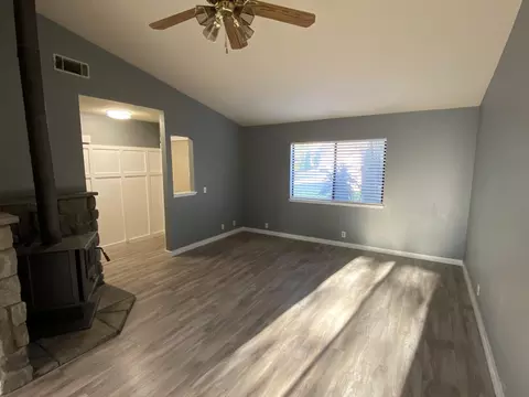 3316 Flintwood Way, Redding, CA 96002 photo 9