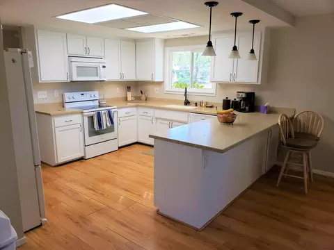 4372 Alta Campo Dr, Redding, CA 96002 photo 4