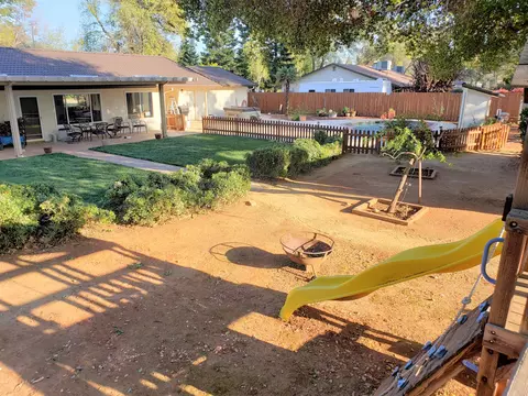4372 Alta Campo Dr, Redding, CA 96002 photo 26