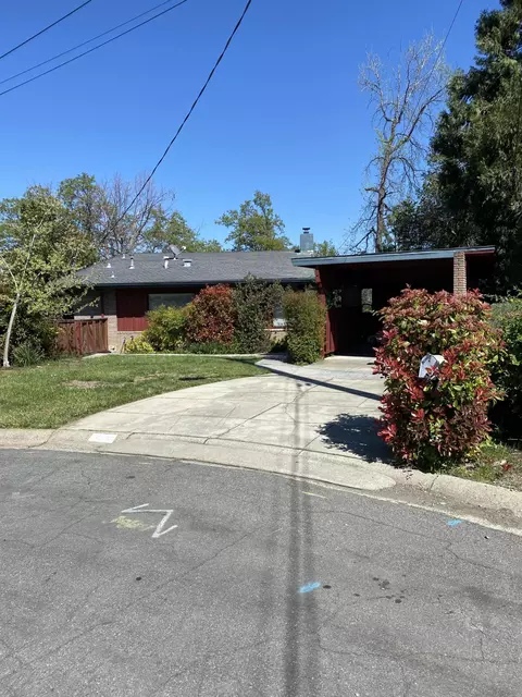 725 Cascade, Redding, CA 96001 photo 1