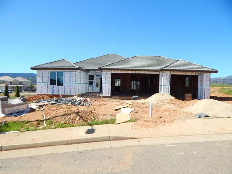 1208 Coggins St, Redding, CA 96003 photo 1