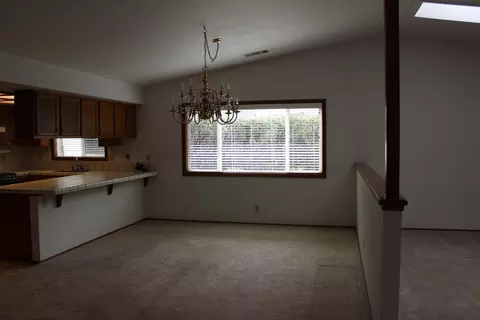 1381 Edgewood Dr, Redding, CA 96003 photo 15