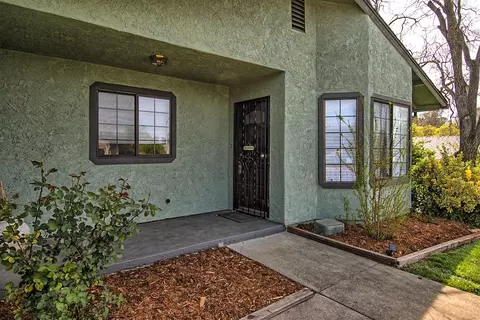 1249 Nighthawk Ln, Redding, CA 96003 photo 3