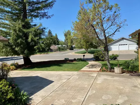 2111 El Verano St, Redding, CA 96002 photo 19