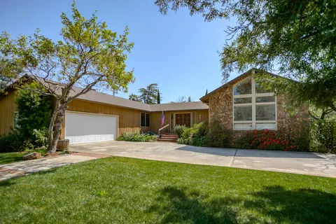 2111 El Verano St, Redding, CA 96002 photo 1