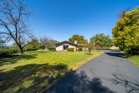 1980 Rancho Rd, Redding, CA 96002 photo 1