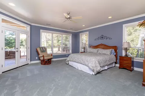 2230 Hope Ln, Redding, CA 96003 photo 12