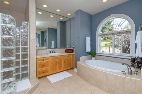 2230 Hope Ln, Redding, CA 96003 photo 16