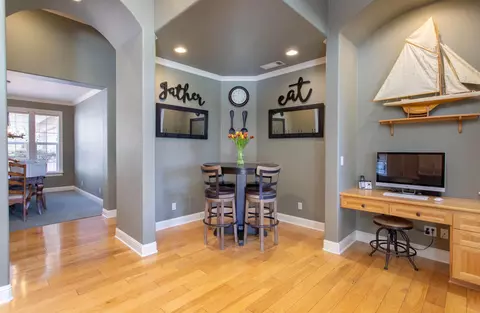 2230 Hope Ln, Redding, CA 96003 photo 9