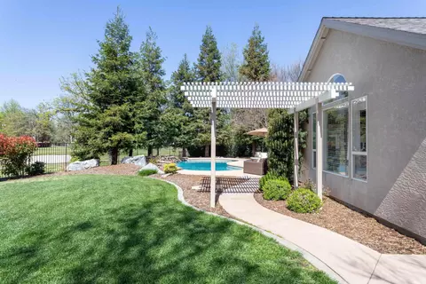 2230 Hope Ln, Redding, CA 96003 photo 30