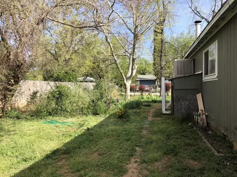 20597 Prairie Ln, Redding, CA 96002 photo 3