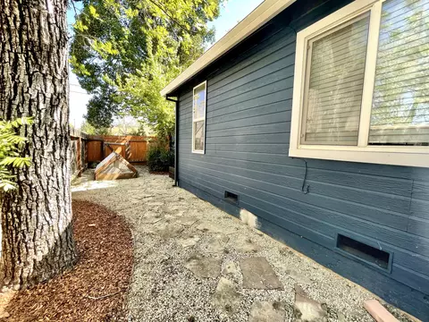 774 West St, Redding, CA 96001 photo 22