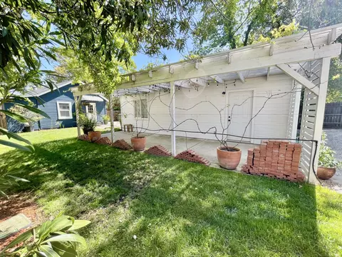 774 West St, Redding, CA 96001 photo 21