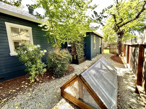 774 West St, Redding, CA 96001 photo 24