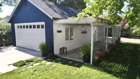 774 West St, Redding, CA 96001 photo 9