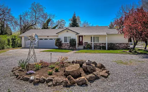 6954 Pistachio Ln, Redding, CA 96002 photo 1