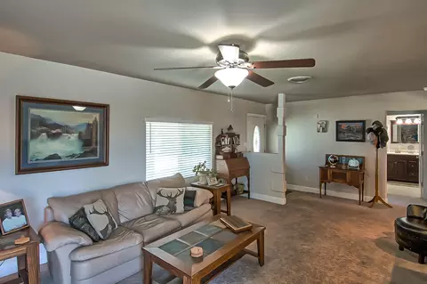 6954 Pistachio Ln, Redding, CA 96002 photo 8