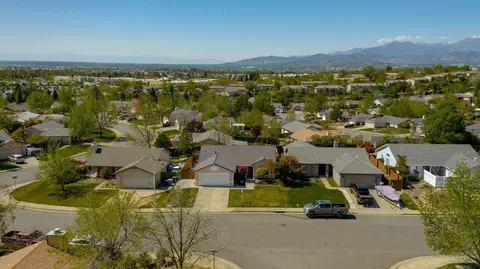 1323 Grouse Dr, Redding, CA 96003 photo 4