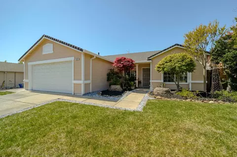 1323 Grouse Dr, Redding, CA 96003 photo 1