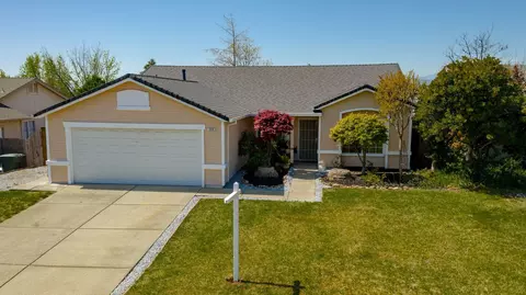 1323 Grouse Dr, Redding, CA 96003 photo 2
