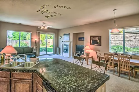 4322 Chinook Dr, Redding, CA 96002 photo 4