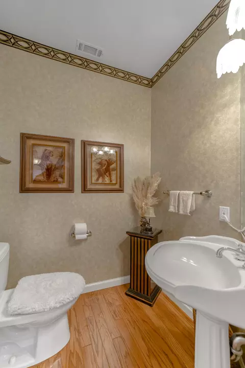 8302 Whispering Oaks Rd, Redding, CA 96002 photo 17
