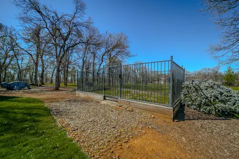 8302 Whispering Oaks Rd, Redding, CA 96002 photo 40