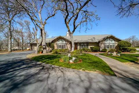 8302 Whispering Oaks Rd, Redding, CA 96002 photo 4