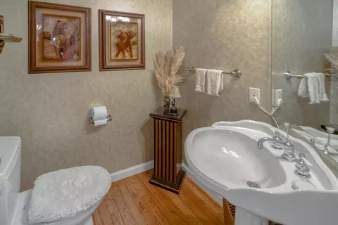 8302 Whispering Oaks Rd, Redding, CA 96002 photo 16
