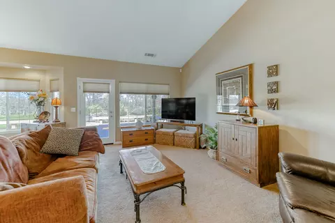 8302 Whispering Oaks Rd, Redding, CA 96002 photo 6