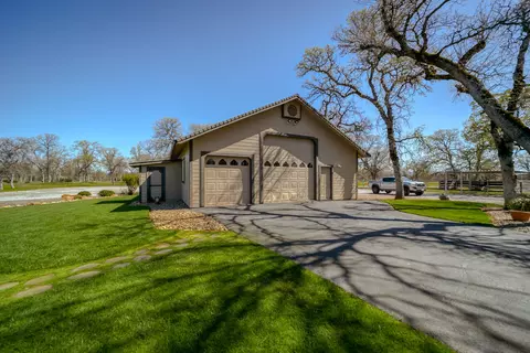 8302 Whispering Oaks Rd, Redding, CA 96002 photo 45