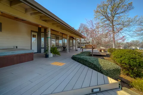 8302 Whispering Oaks Rd, Redding, CA 96002 photo 31