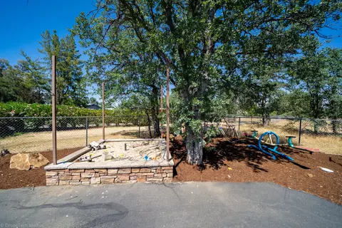 1117 Hope Ln, Redding, CA 96003 photo 54