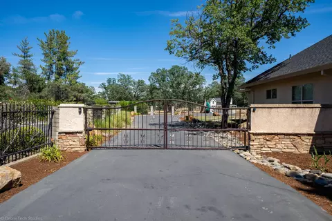 1117 Hope Ln, Redding, CA 96003 photo 6