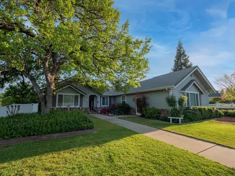2870 Highland Bluffs Dr, Red Bluff, CA 96080 photo 1