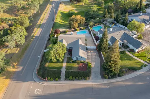 2870 Highland Bluffs Dr, Red Bluff, CA 96080 photo 3