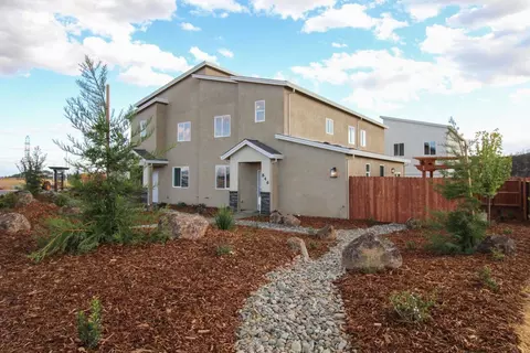 846 Congaree Ln, Redding, CA 96001 photo 1