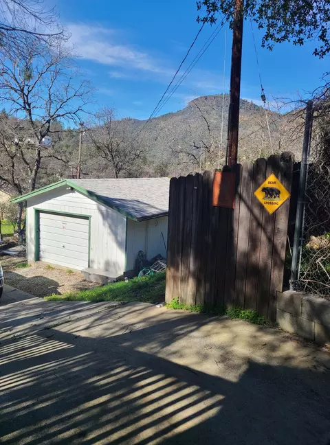 14765 Marin Dr, Redding, CA 96003 photo 9