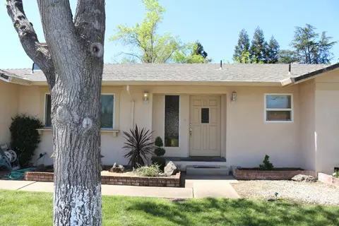6936 Riata Dr, Redding, CA 96002 photo 3