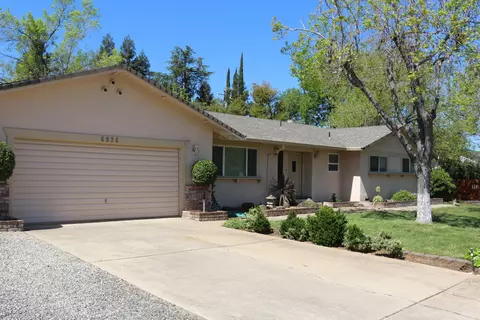6936 Riata Dr, Redding, CA 96002 photo 1