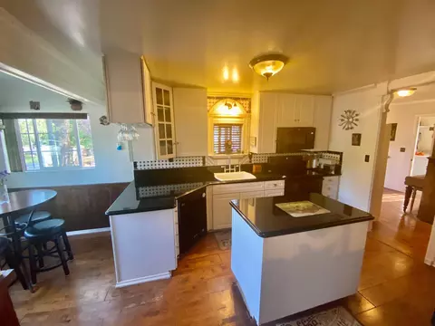 12572 Williamson, Redding, CA 96003 photo 2