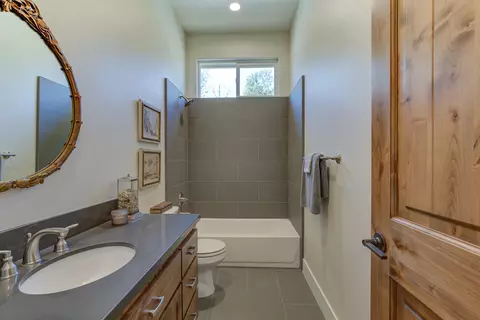 3310 Hotlam Rd, Redding, CA 96002 photo 9